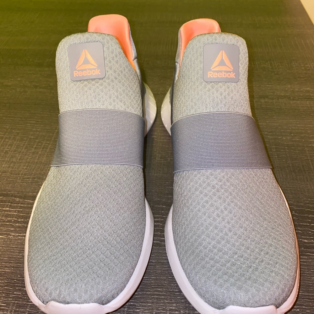 Woman’s Reebok - Picture 4 of 4